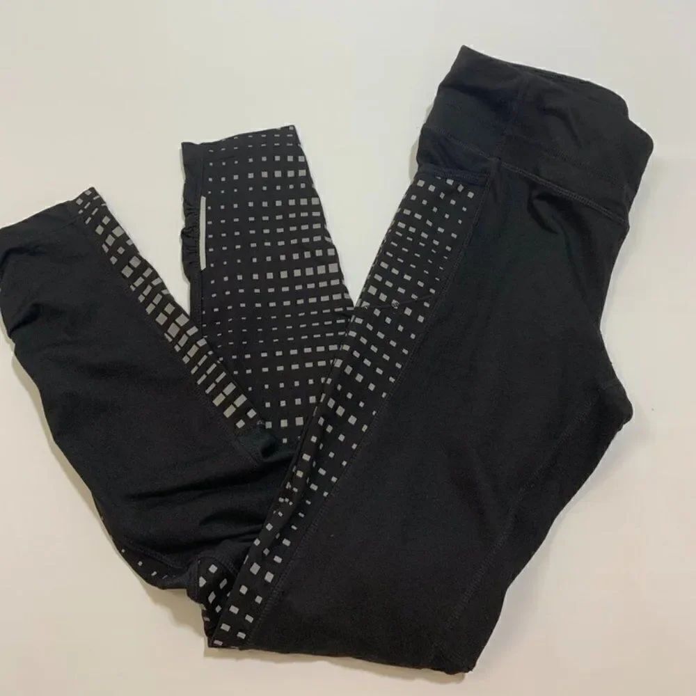 Athleta Black Legging